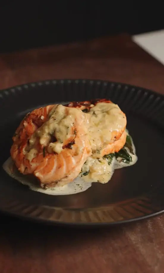 Salmon Rolls in Garlic Cream Sauce