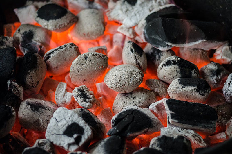 light-charcoal-grill-briquettes-closely